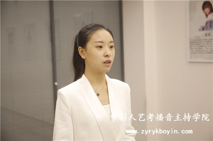 新聞稿件播報(bào)