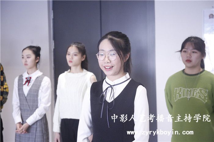 新聞稿件