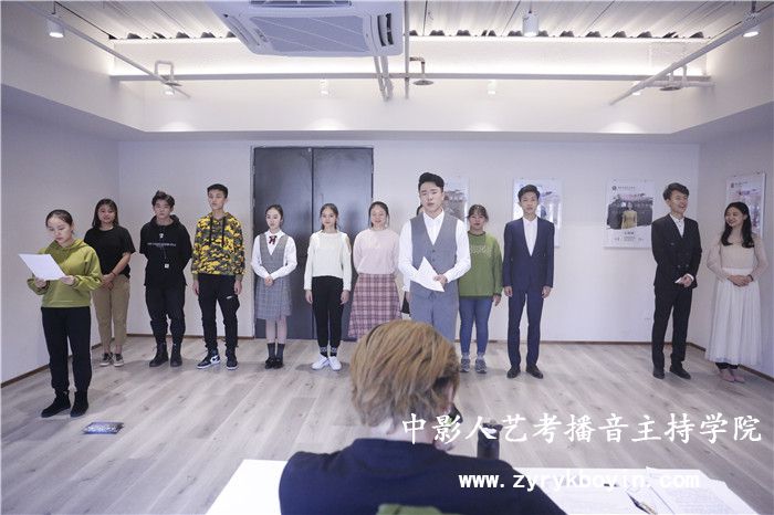 新聞播音
