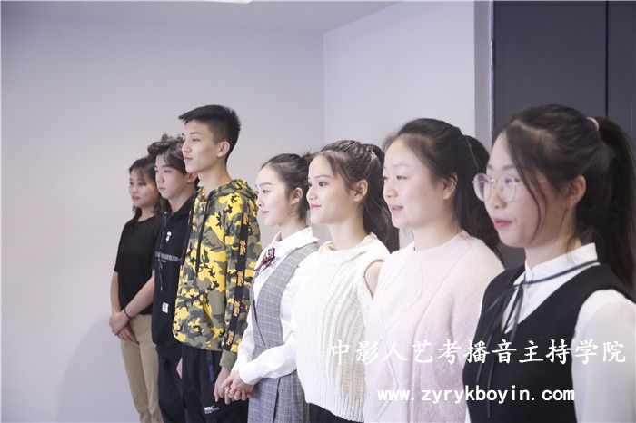 新聞稿件