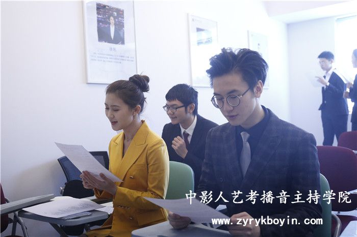 新聞稿件
