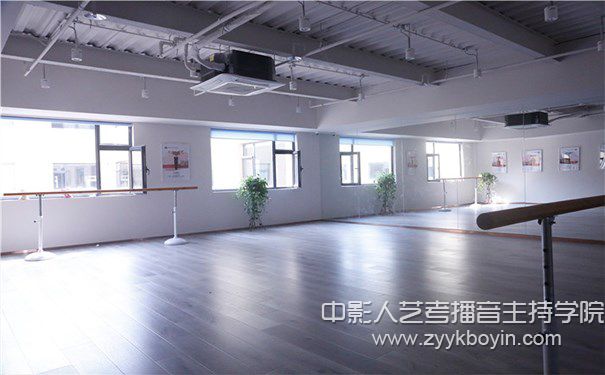 中影人藝考播音主持學(xué)院教室